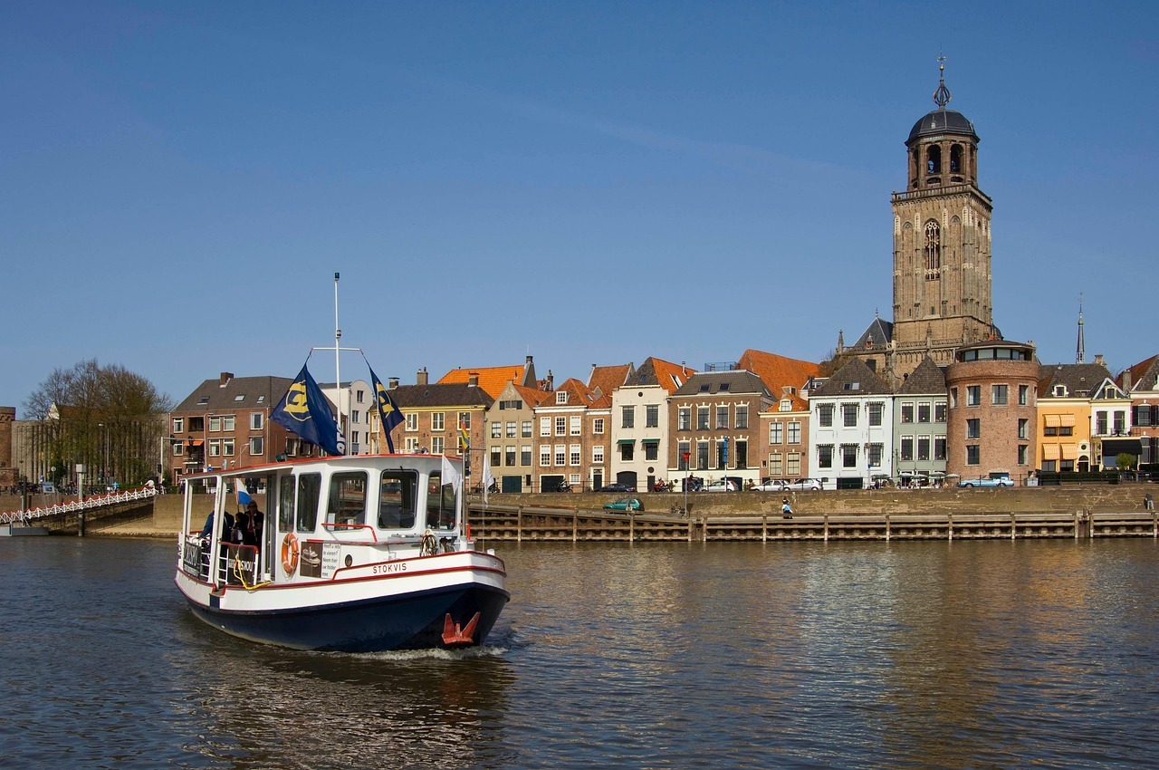 Webdesignbureau rscreate in Deventer. Zicht op de stad